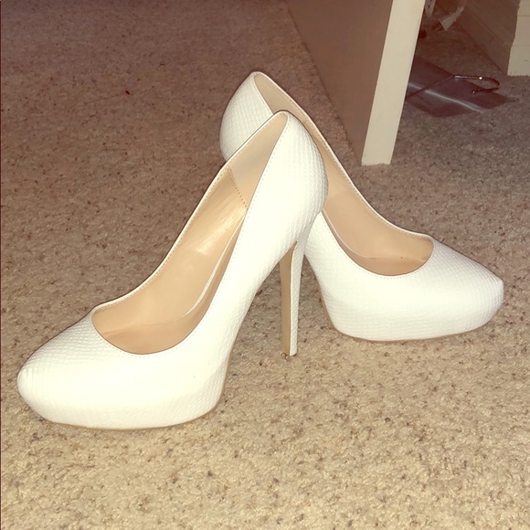 NEW White High Heels - Picture 1 of 4